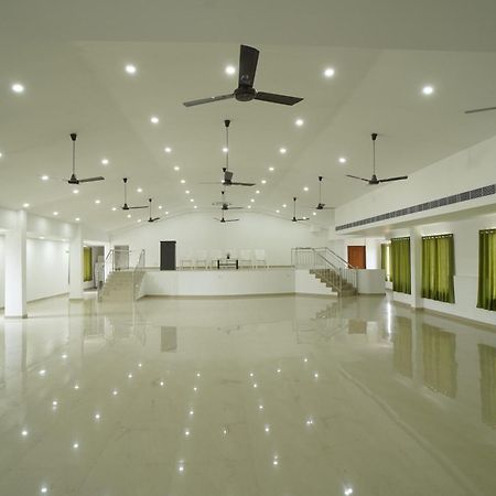 Sn Rooms Perumpāvūr Exterior foto