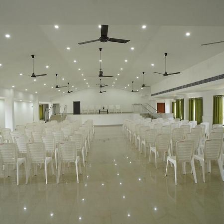 Sn Rooms Perumpāvūr Exterior foto
