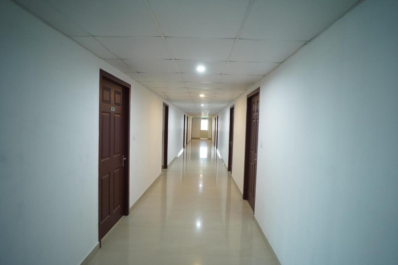 Sn Rooms Perumpāvūr Exterior foto
